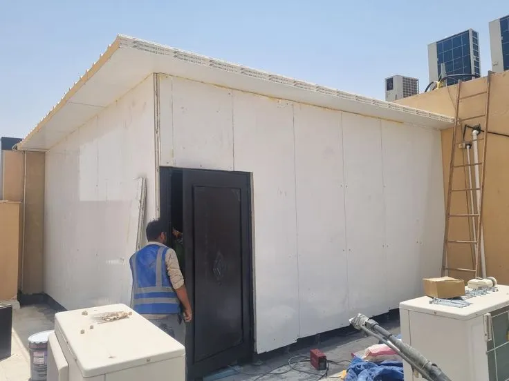 بيوت جاهزة ساندوتش بنل في الرياض– بناء سريع وجودة عالية