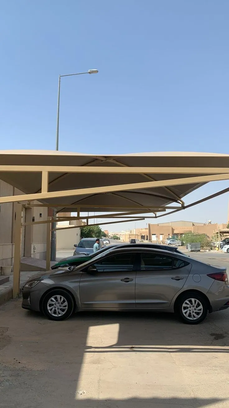 مواقف سيارات مغطاة تحمي سيارتك من الشمس والحرارة الرياض